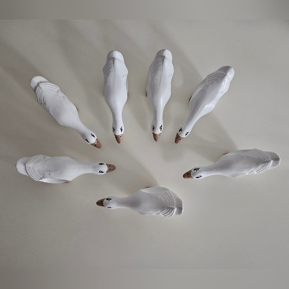 White Hand Painted Ceramic Goose Napkin Rings x 7 - Picture 2 of 11